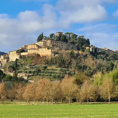 Holiday home La Terrazza, Elegant Tuscan Stone House With Garden And Terrace In *