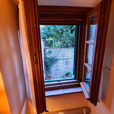 La Terrazza, Elegant Tuscan Stone House With Garden And Terrace In Cetona