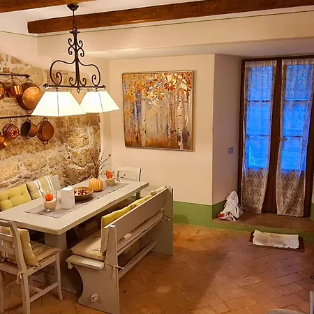 Holiday home La Terrazza, Elegant Tuscan Stone House With Garden And Terrace In